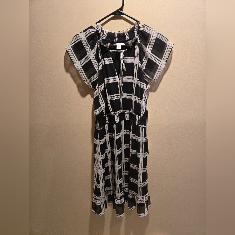 Chic Black and White Plaid Dress